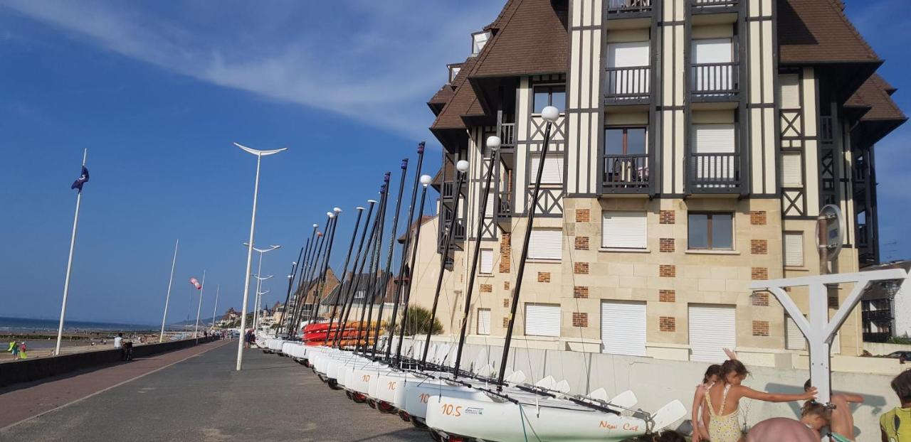 Апартаменти Le Yacht Club1 Блонвіль-сюр-Мер Екстер'єр фото